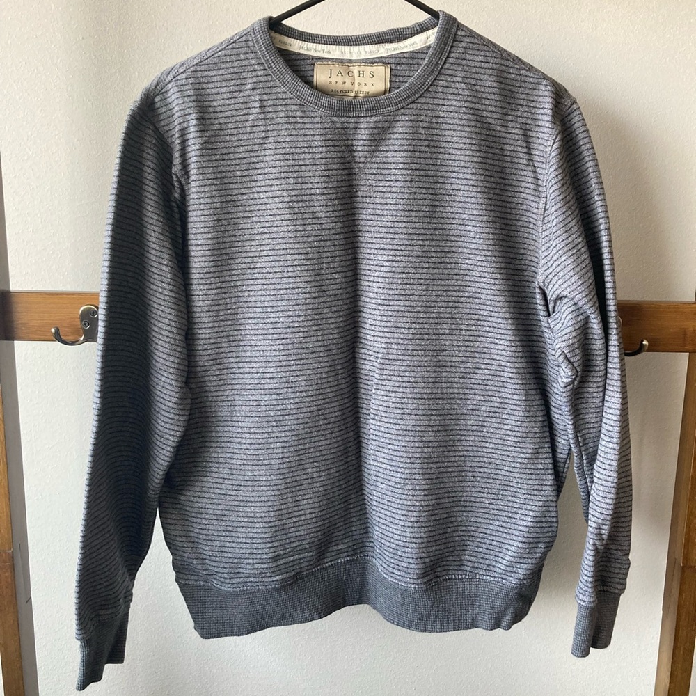 Men’s small striped gray sweater made of recycled materials